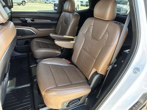 Used 2022 Kia Telluride SX w/ SX Prestige Package image 27