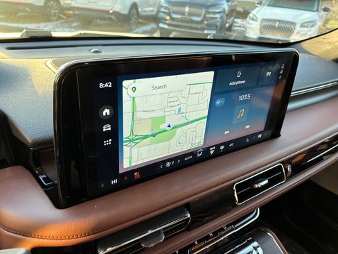 Certified 2025 Lincoln Aviator Reserve w/ Equipment Group 201A image 19