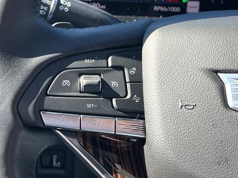 Used 2021 Cadillac Escalade Premium Luxury w/ Performance Package image 29