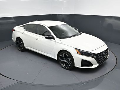 Used 2024 Nissan Altima 2.5 SR