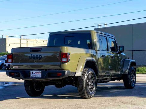 New 2026 Jeep Gladiator Sport image 4