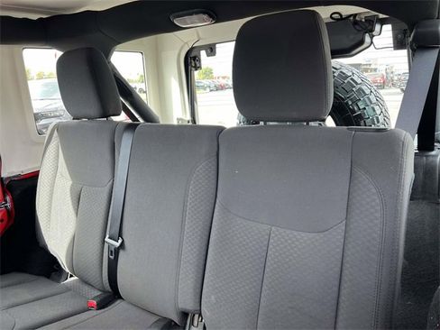 Used 2018 Jeep Wrangler Unlimited Sport w/ Connectivity Group image 22