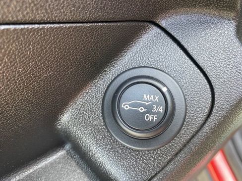 Used 2022 GMC Terrain SLT w/ Infotainment Package II AWD/4WD image 15