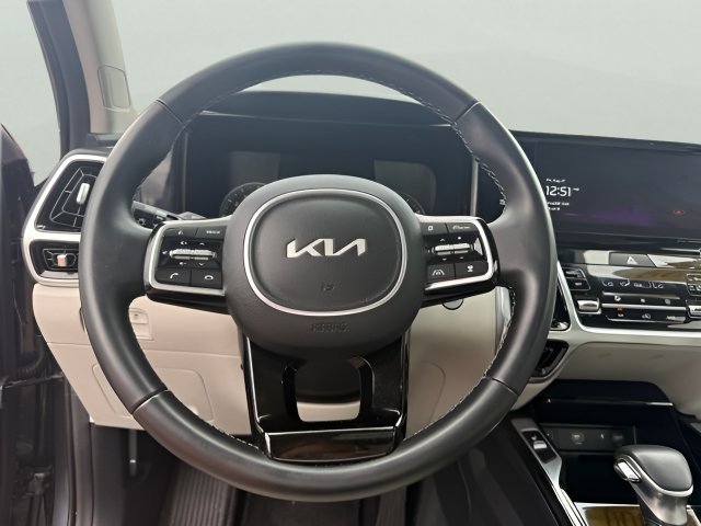 Used 2022 Kia Sorento SX AWD/4WD image 19