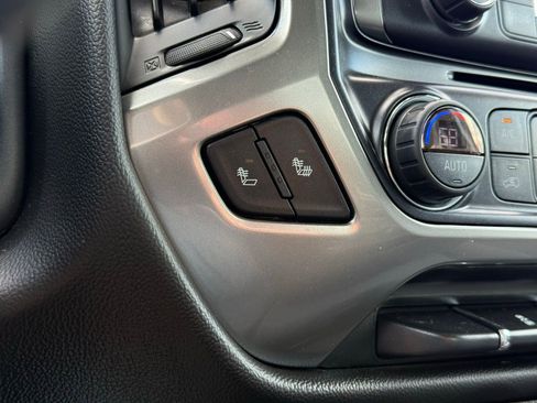 Used 2018 Chevrolet Silverado 1500 LT w/ All Star Edition AWD/4WD image 21
