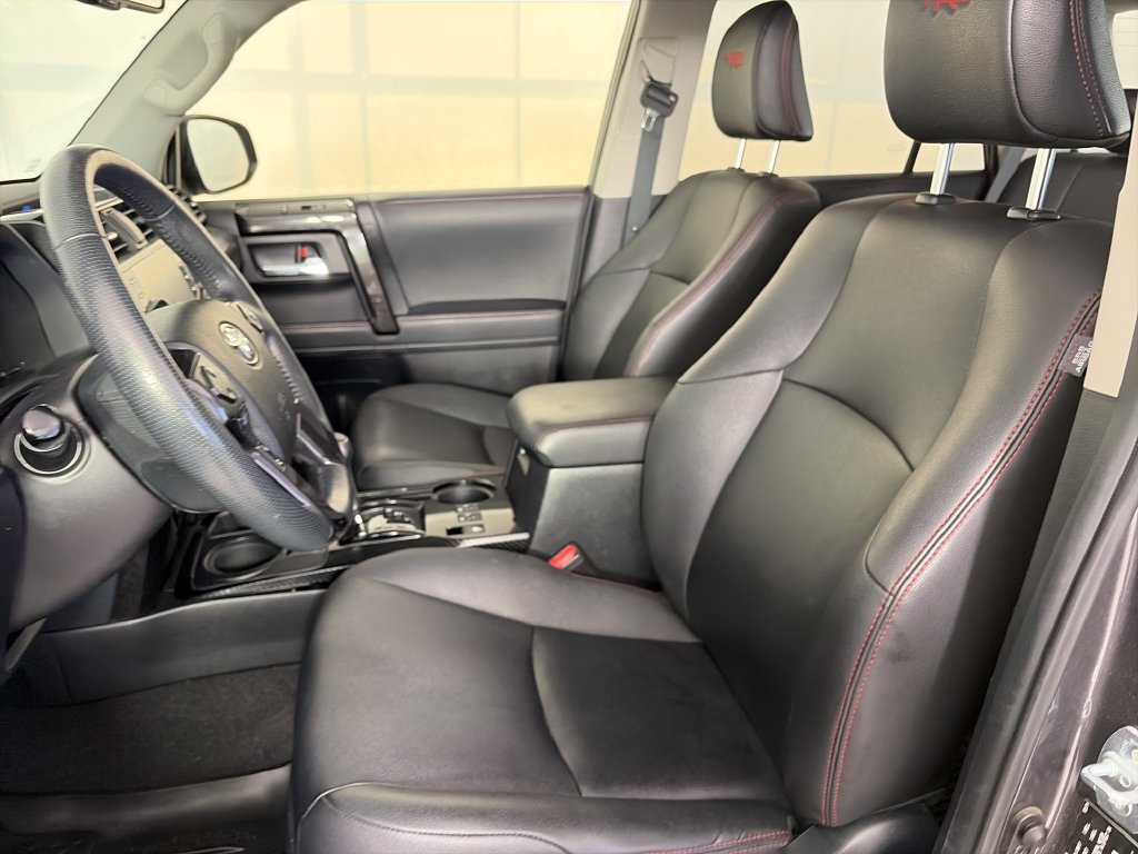 Used 2020 Toyota 4Runner TRD Off-Road Premium w/ Moonroof Package AWD/4WD image 11