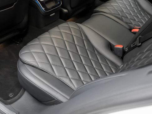 Used 2024 Mercedes-Benz S 580 4MATIC Sedan w/ Warmth & Comfort Package image 37