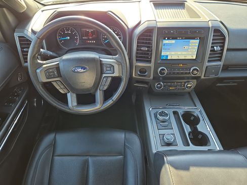 Used 2019 Ford Expedition Max XLT w/ Equipment Group 201A AWD/4WD image 14
