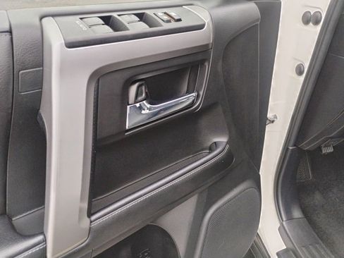 Used 2023 Toyota 4Runner SR5 Premium image 8