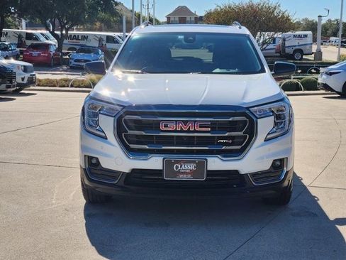 Used 2024 GMC Terrain AT4 w/ Tech Package image 10