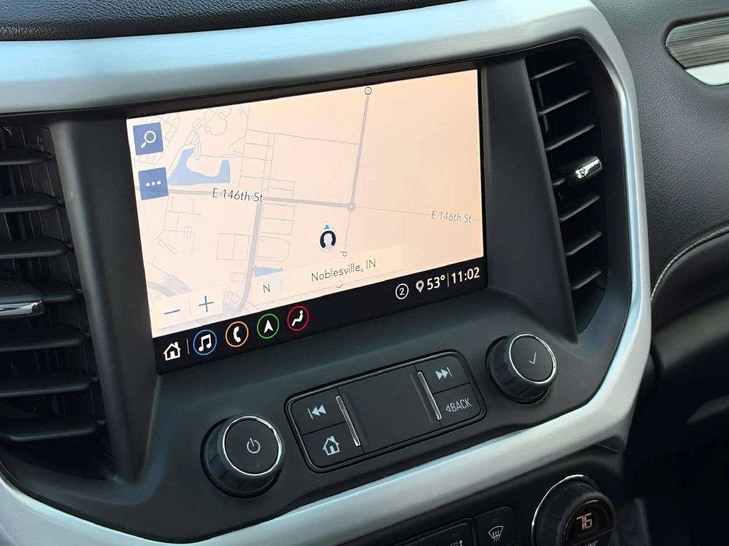 Used 2020 GMC Acadia SLT FWD image 27