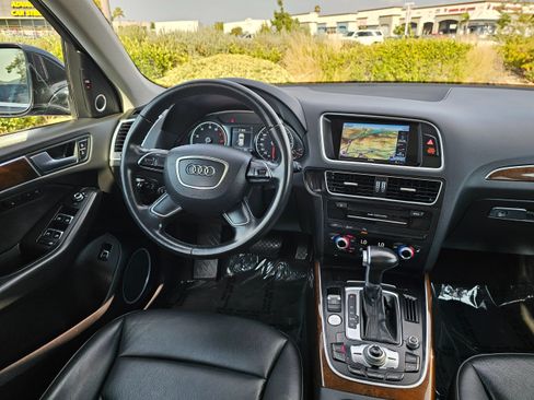 Used 2017 Audi Q5 2.0T Premium Plus w/ Technology Package AWD/4WD image 25