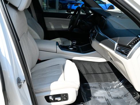 Used 2022 BMW X5 M50i w/ Executive Package AWD/4WD image 58