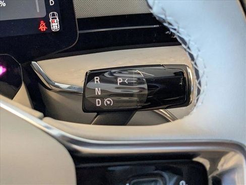 New 2025 Volvo EX90 Ultra image 12