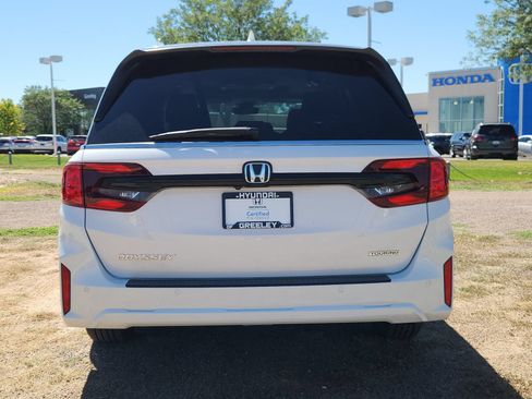 Certified 2026 Honda Odyssey Touring image 4