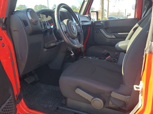 Used 2018 Jeep Wrangler Sport image 12