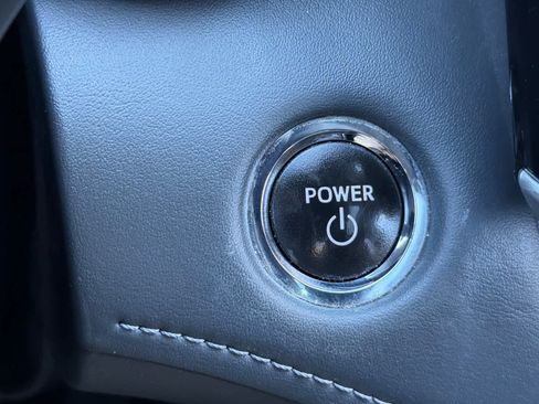 Used 2023 Toyota Highlander Platinum AWD/4WD image 25