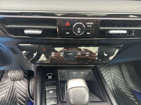Used 2025 Nissan Kicks SR FWD image 20
