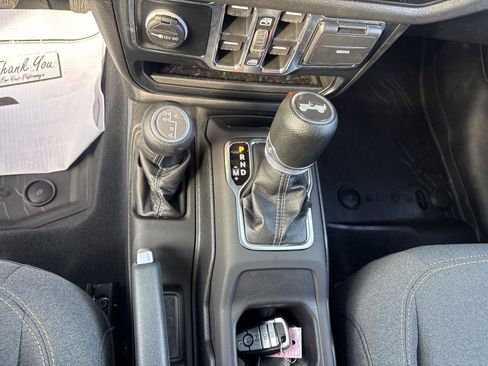 Used 2024 Jeep Wrangler Unlimited Sport AWD/4WD image 22