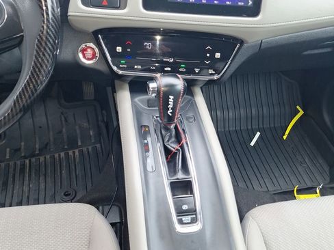 Used 2018 Honda HR-V EX image 19