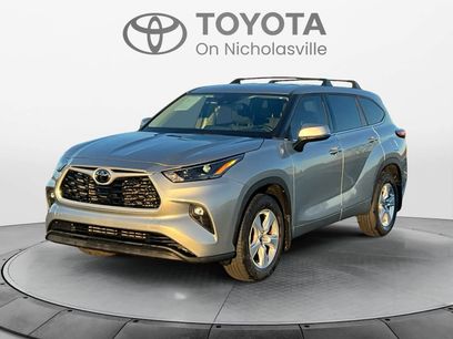 Used 2022 Toyota Highlander LE