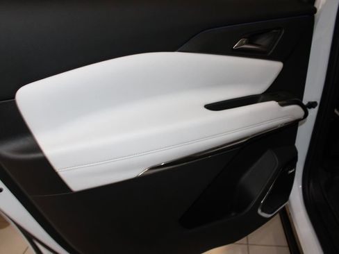 New 2026 Chevrolet Traverse High Country w/ LPO, Floor Liner Package image 16