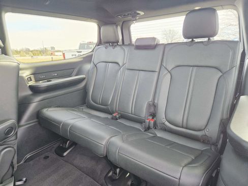New 2026 Jeep Grand Wagoneer Limited AWD/4WD image 15