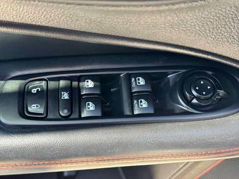 Used 2017 Jeep Compass Trailhawk w/ Leather Interior Group AWD/4WD image 16