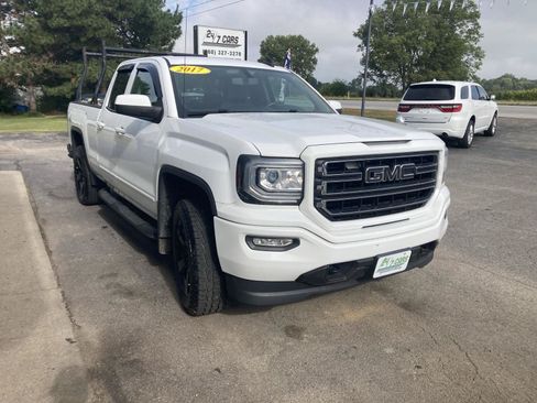 Used 2017 GMC Sierra 1500 SLE w/ SLE Value Package AWD/4WD image 3