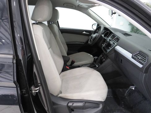 Used 2021 Volkswagen Tiguan S FWD image 11