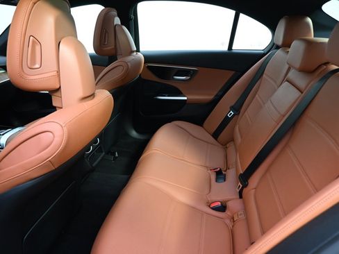 Used 2023 Mercedes-Benz C 300 4MATIC Sedan image 21