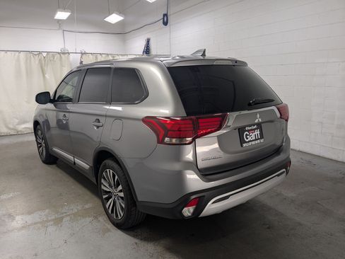 Used 2020 Mitsubishi Outlander ES AWD/4WD image 9