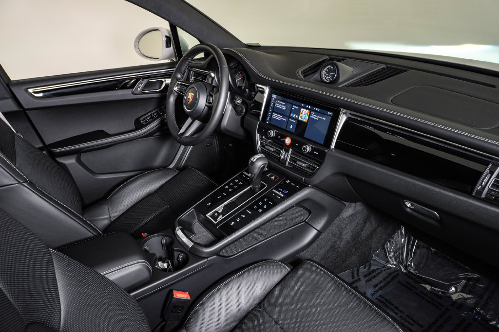 Certified 2026 Porsche Macan S AWD/4WD image 14