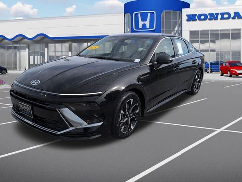 Used 2025 Hyundai Sonata SEL image 3