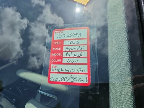 Used 2023 Hyundai Palisade Limited FWD image 8
