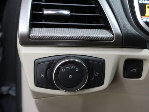 Used 2019 Ford Fusion SE AWD/4WD image 15