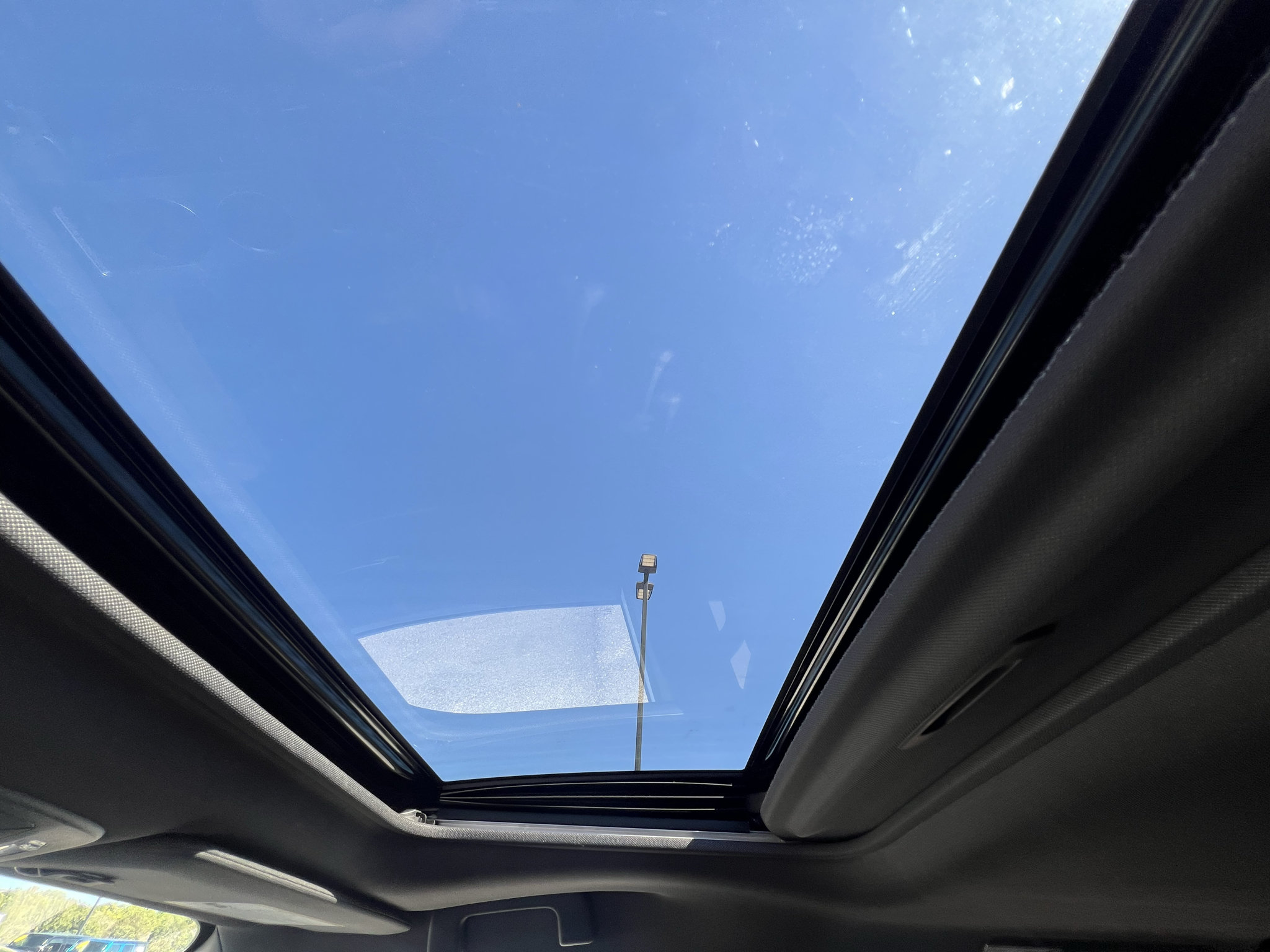 Used 2024 Toyota Sienna XSE w/ XSE Plus Package FWD image 29