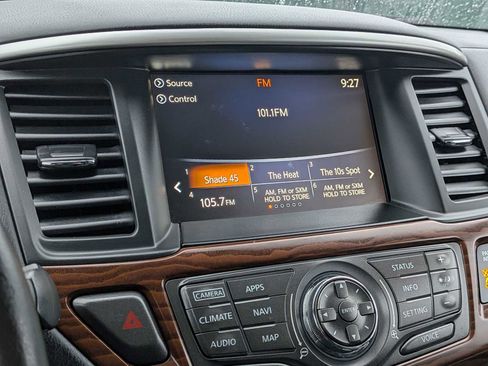 Used 2017 Nissan Pathfinder Platinum w/ Midnight Edition Package image 32