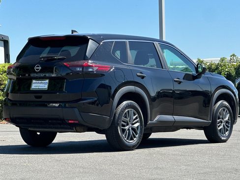 Certified 2024 Nissan Rogue S FWD image 4
