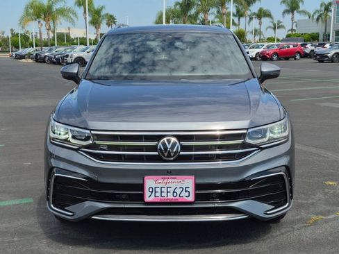 Used 2022 Volkswagen Tiguan SEL R-Line AWD/4WD image 2