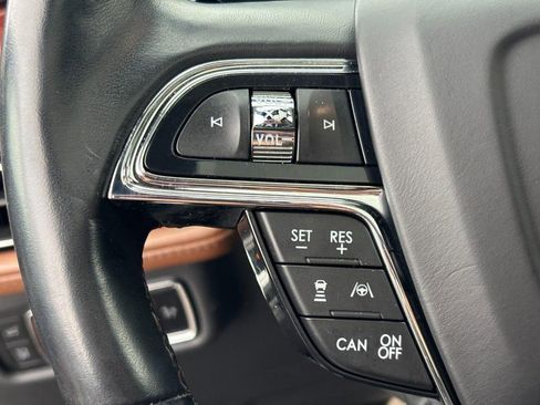 Used 2023 Lincoln Nautilus Reserve w/ Equipment Group 201A image 18