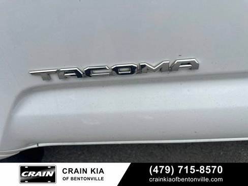 Used 2020 Toyota Tacoma SR5 RWD image 11