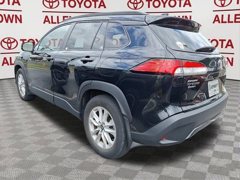 Used 2022 Toyota Corolla Cross LE AWD/4WD image 4