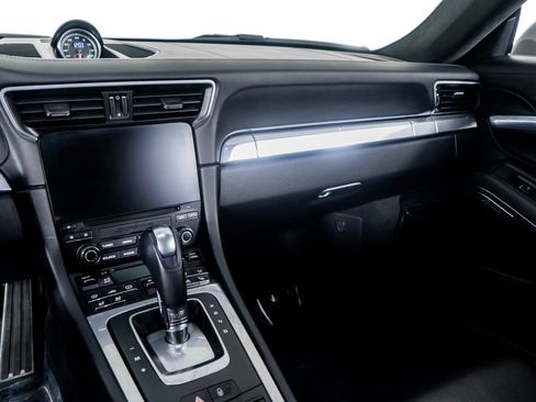 Used 2019 Porsche 911 Turbo w/ Light Design Package image 31