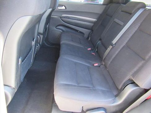 Used 2022 Dodge Durango SXT image 25