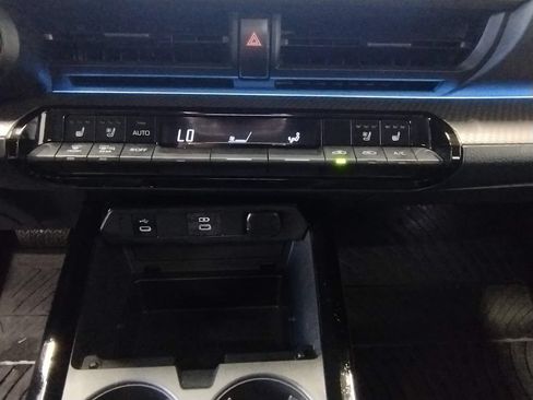 Used 2024 Toyota Prius Limited w/ Limited Premium Package AWD/4WD image 31
