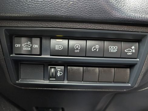 Used 2024 Toyota Tundra SR5 w/ SR5 Convenience Package AWD/4WD image 22