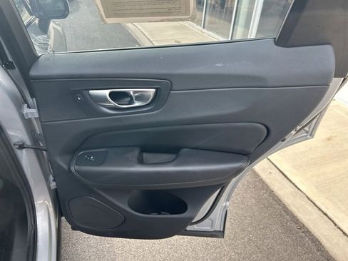 Certified 2025 Volvo XC60 B5 Plus image 12