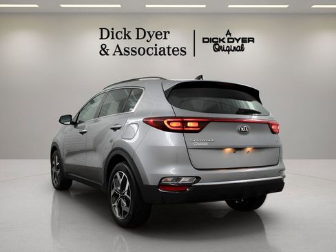Used 2022 Kia Sportage EX w/ EX Technology Package image 4