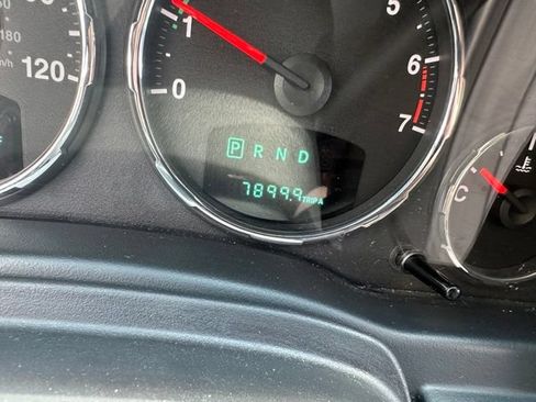 Used 2012 Jeep Liberty Sport AWD/4WD image 9